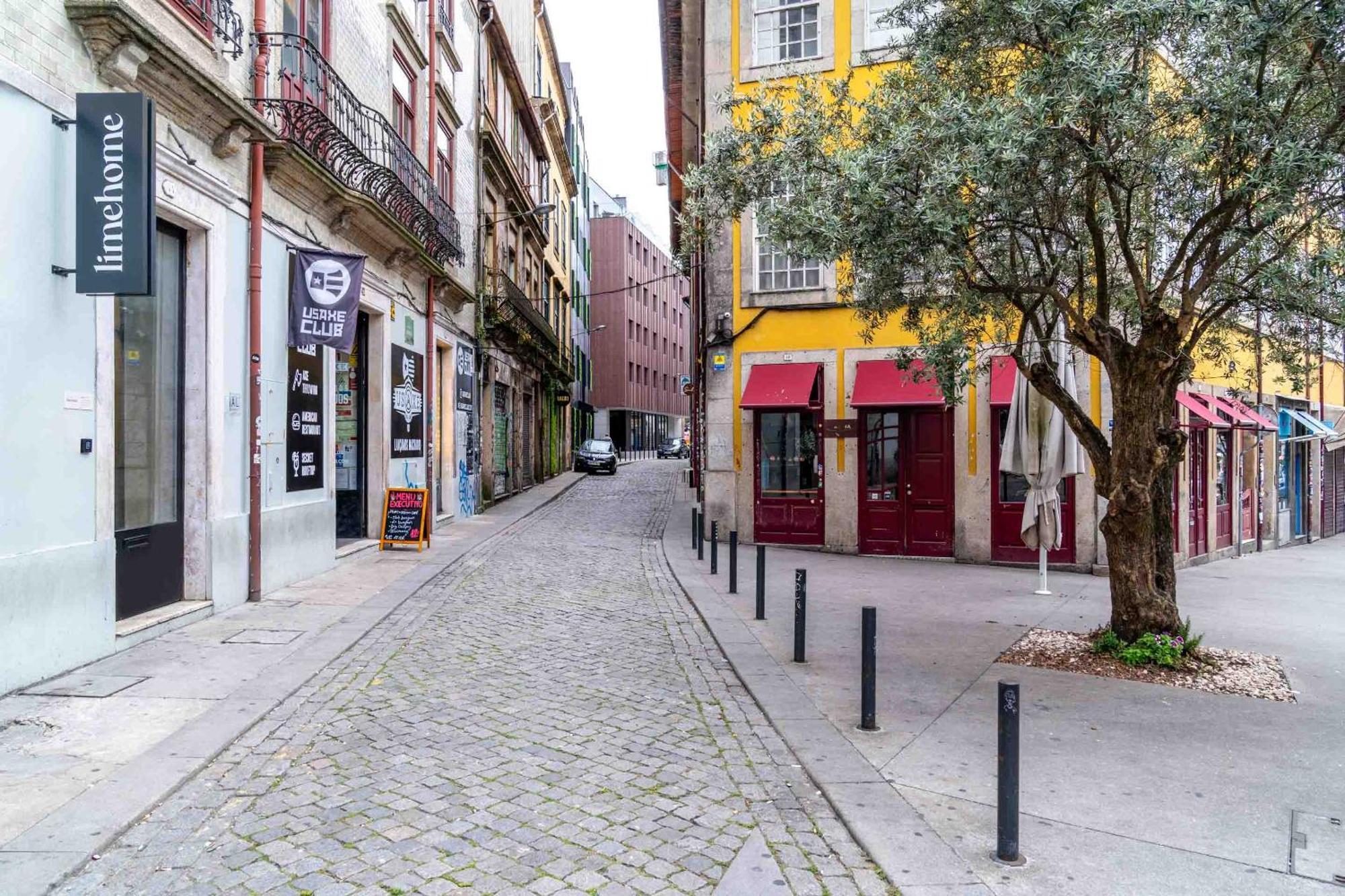 Limehome Porto Rua Das Oliveiras Bagian luar foto
