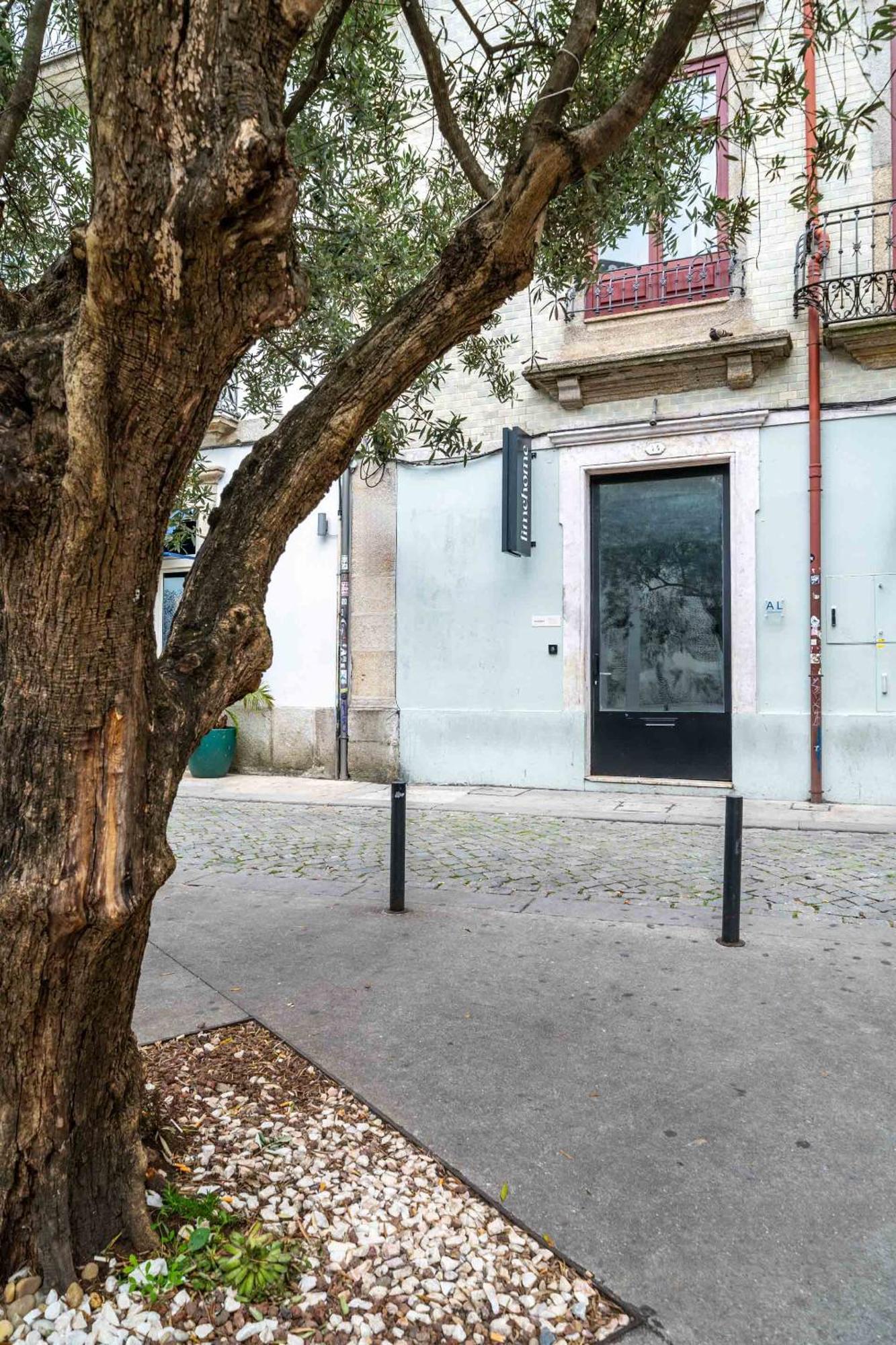 Limehome Porto Rua Das Oliveiras Bagian luar foto