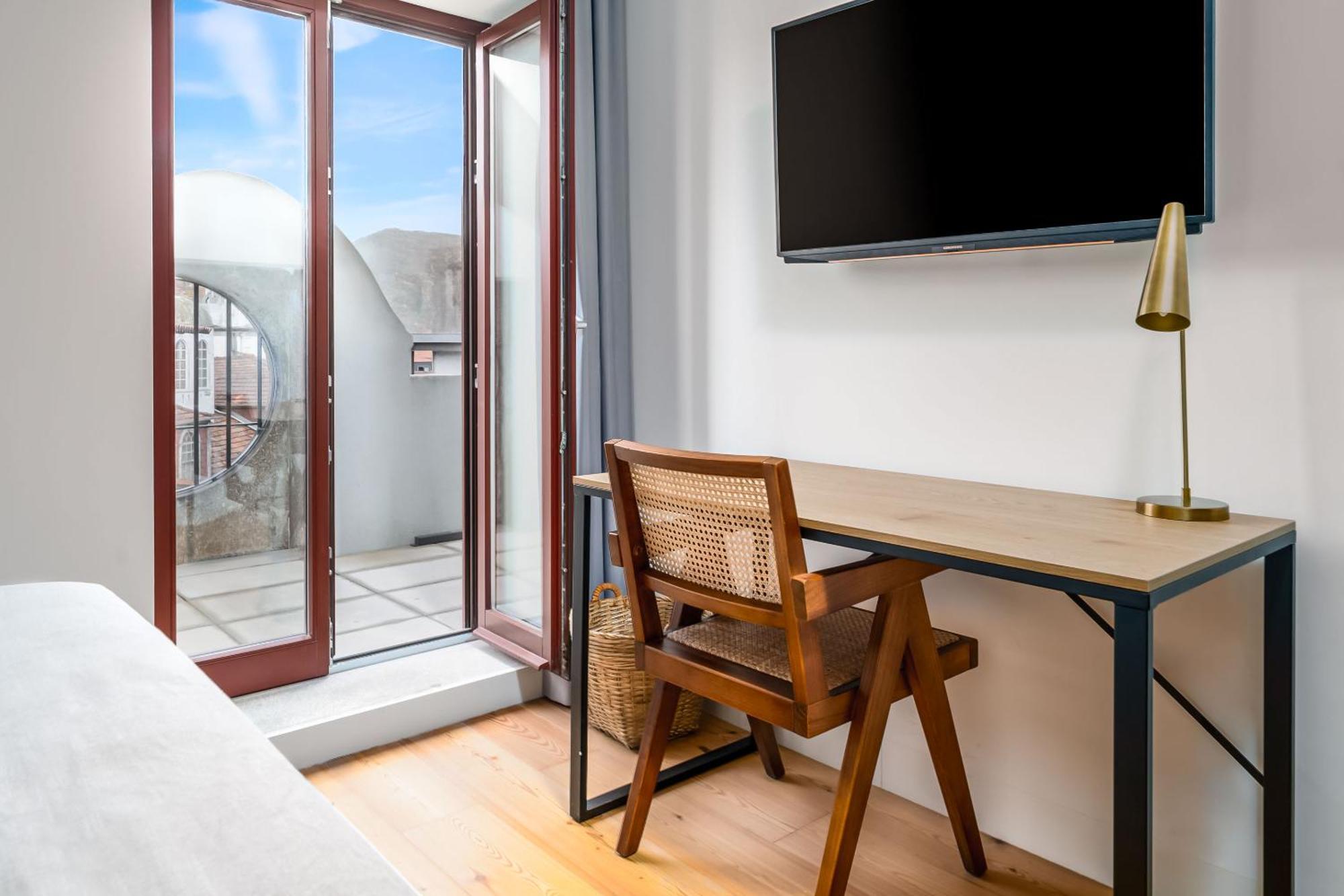 Limehome Porto Rua Das Oliveiras Bagian luar foto